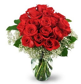 25 adet kırmızı gül cam vazoda  Niğde çiçek gönderme sitemiz güvenlidir 